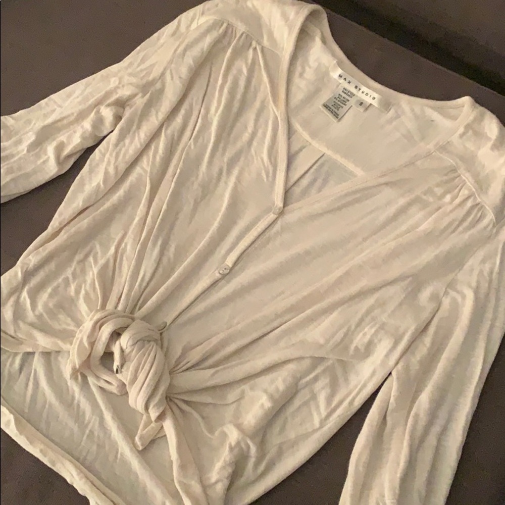 Knot top button down size small